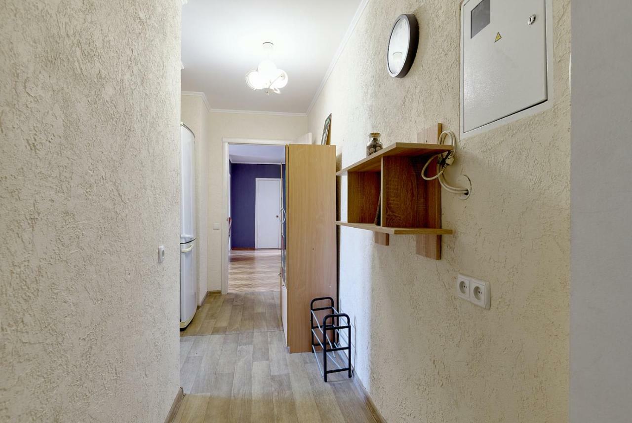 L3-82 Main Street- Modern New Three 3 Separate 3Bedrooms 100 M2 - Central Location, Metro Palace Of Sports - Gulliver Mall, Arena City Kijev Kültér fotó